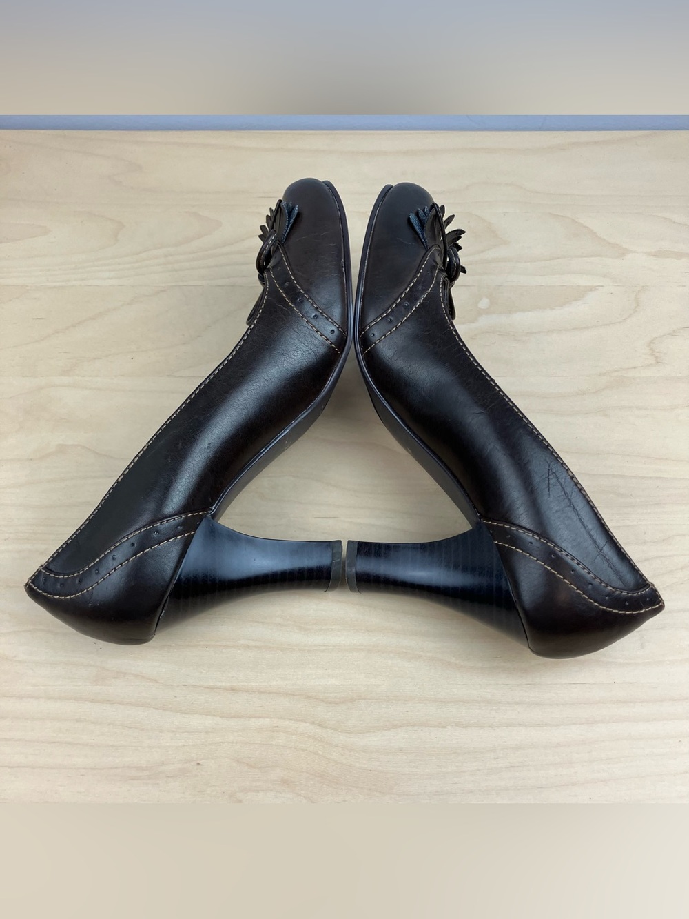 Vintage Y2K Mudd Women’s Size 7.5 M Nina Brown Heels Pumps Kiltie Bow Accent - Picture 6 of 11